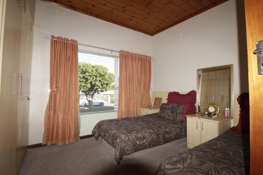 4 Bedroom Property for Sale in C Place Eastern Cape